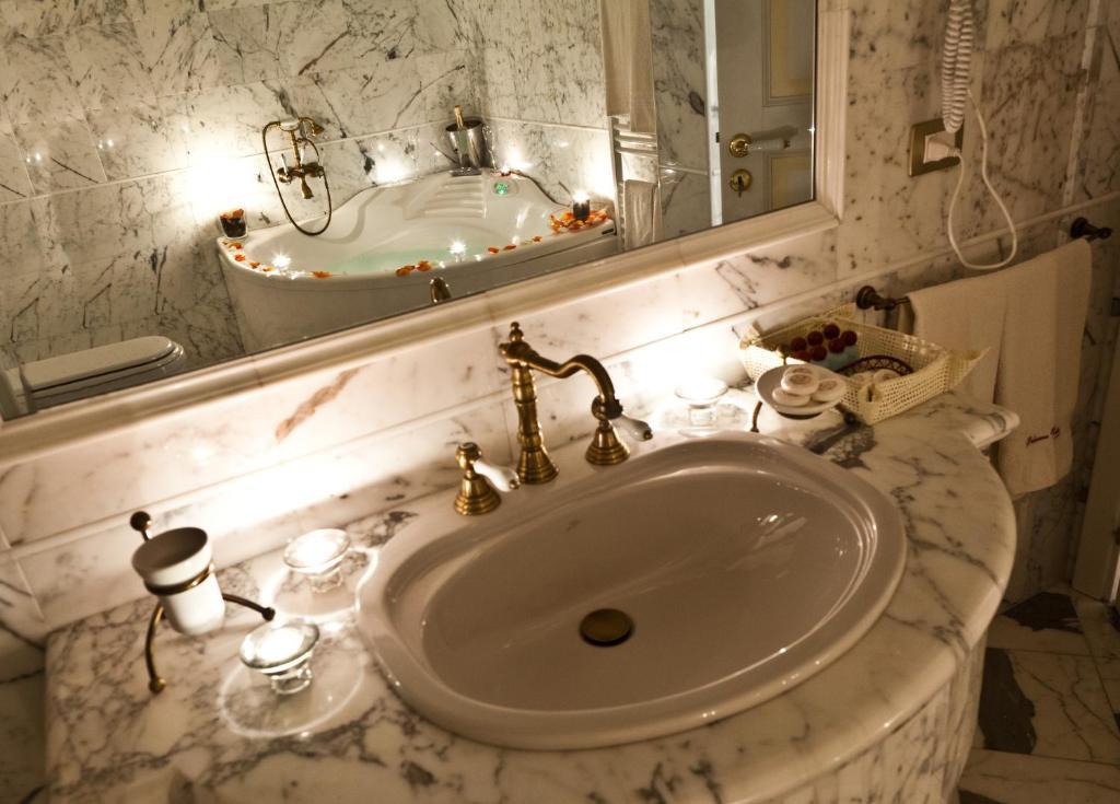 Palazzo Volta Boutique Luxury B&B ナルド エクステリア 写真